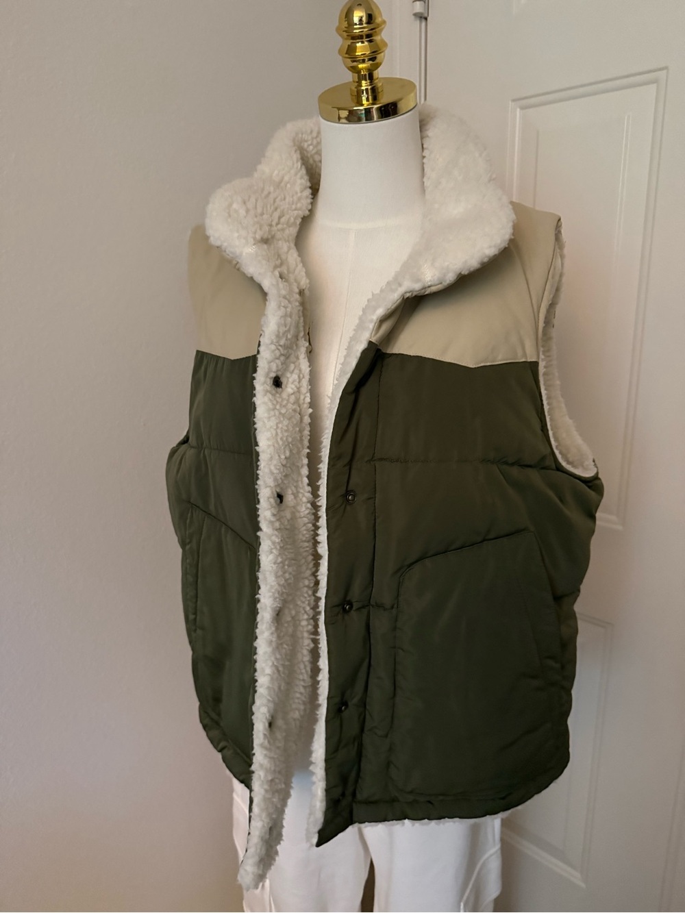 Reversible puffer vest- olive green nylon & cream Sherpa fleece 2-in-1